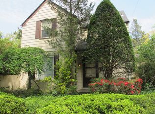 829 Middle Neck Rd, Great Neck, NY 11024