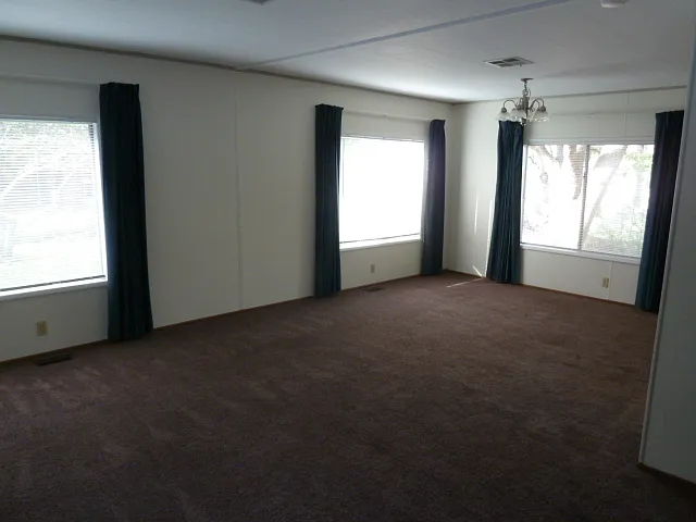 300 Plum St #68 — Photo 5