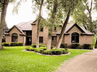670 Indian Wells Ct, Dakota Dunes, SD 57049
