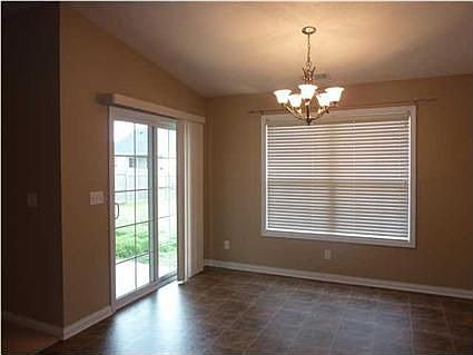5th image of 4951 Overland Dr