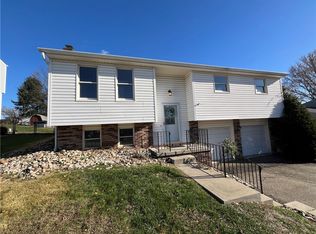 2279 Lancelot Dr, North Huntingdon, PA 15642