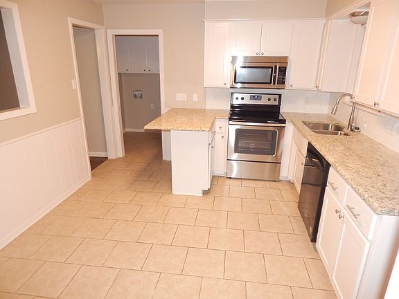 5th image of 1531 Bowie Dr