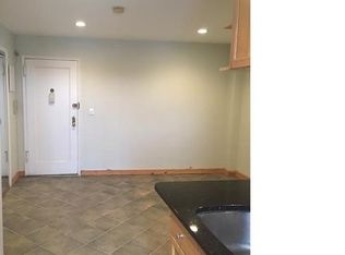 20 Shady Glen Ct APT 2D, New Rochelle, NY 10805