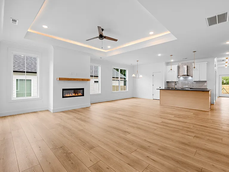 290 Morgan St — Photo 4