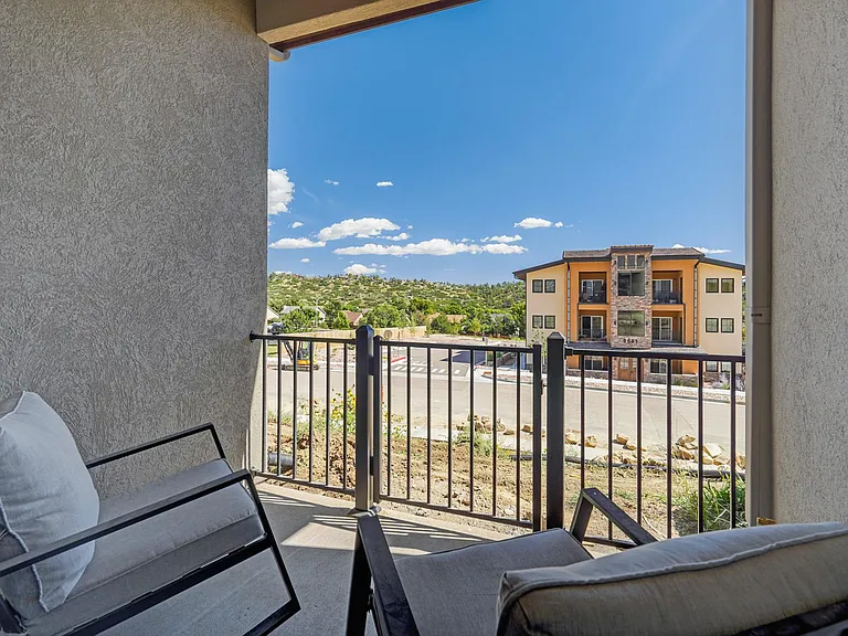 5843 Villa Lorenzo Dr — Photo 36