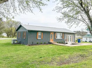 100 Neuse St, Clifton, TN 38425
