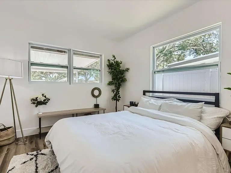 3516 W Price Ave — Photo 3