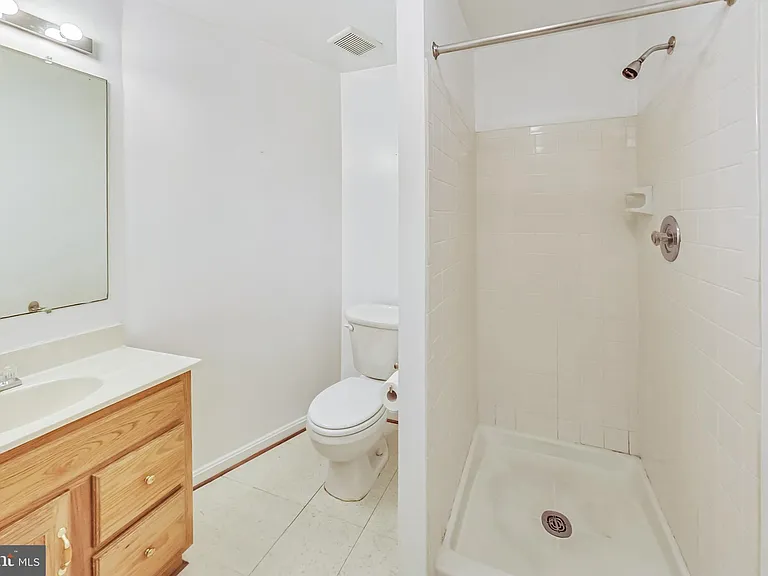 11924 Redtree Way — Photo 23