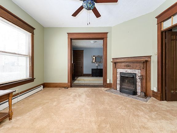 4th image of 313 S Lagrave St