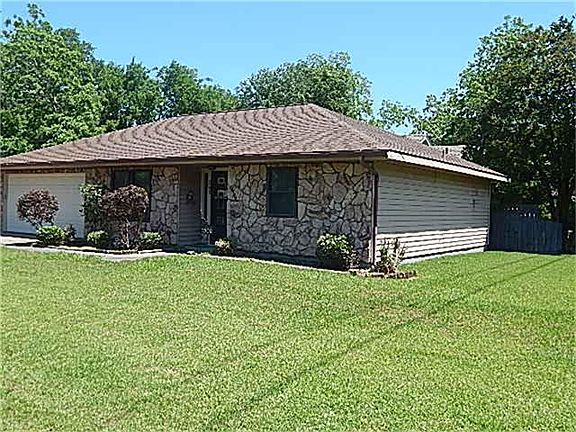 3rd image of 1502 Gulf Ave