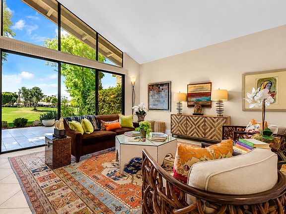 4th image of 207 Bouquet Canyon Dr