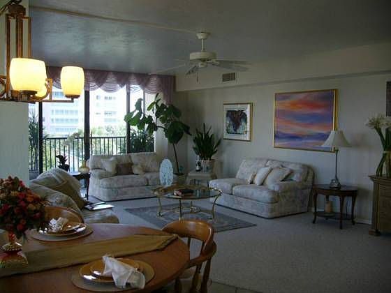 1st image of 11 Bluebill Ave APT 306