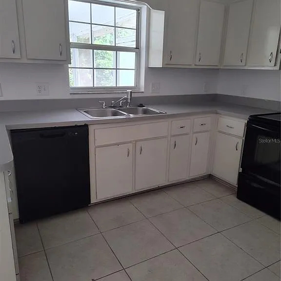 14070 SW 17th Pl — Photo 4