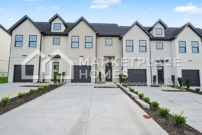 103 Taverly Dr — Photo 2