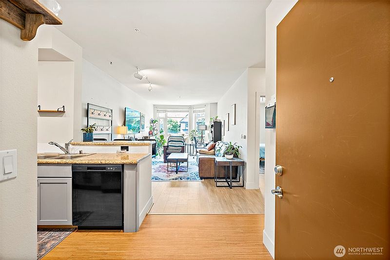 3rd image of 1501 Tacoma Avenue S #311