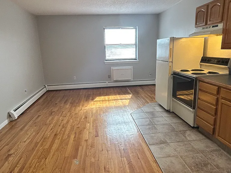 1455 Mineral Spring Ave #28 — Photo 3