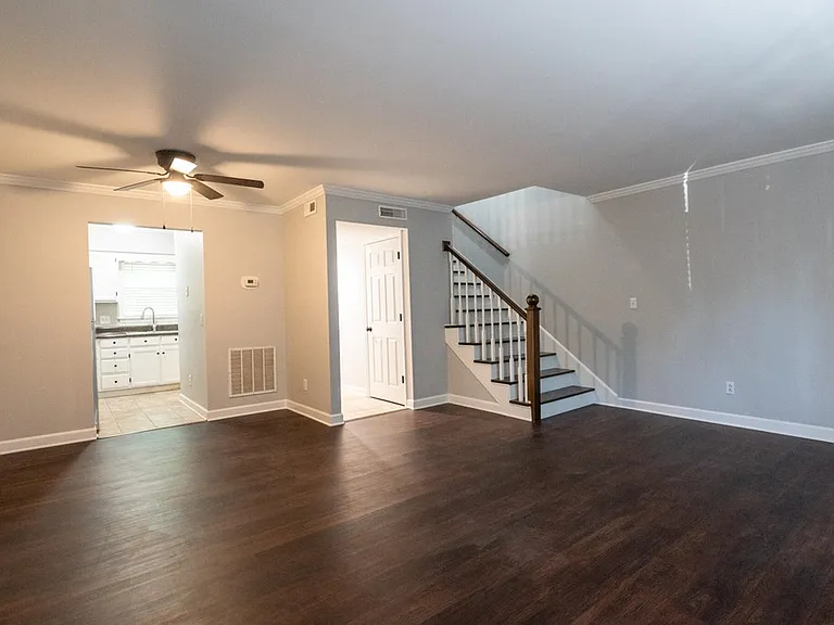 315 McBrien Rd — Photo 3