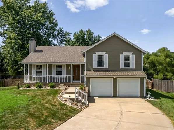 6144 W 157th Ter, Overland Park, KS 66223
