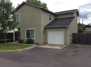 1381 SE M St, Grants Pass, OR 97526