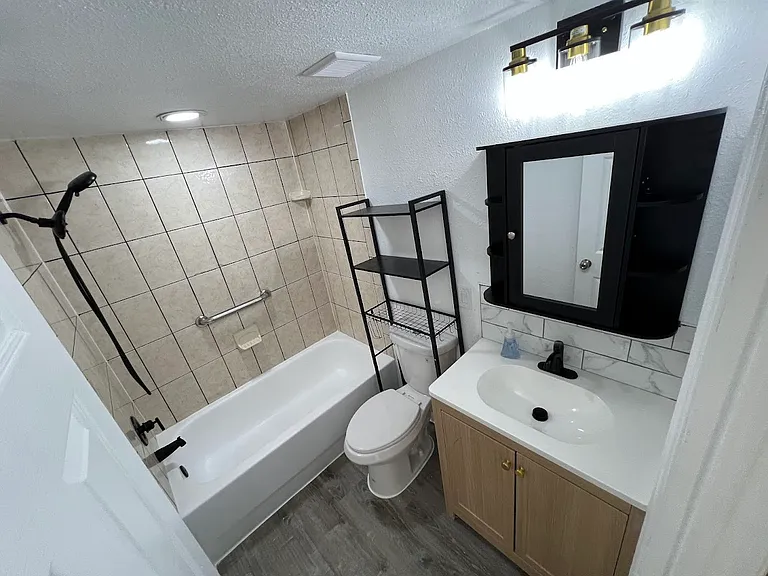 349 San Diego St — Photo 11