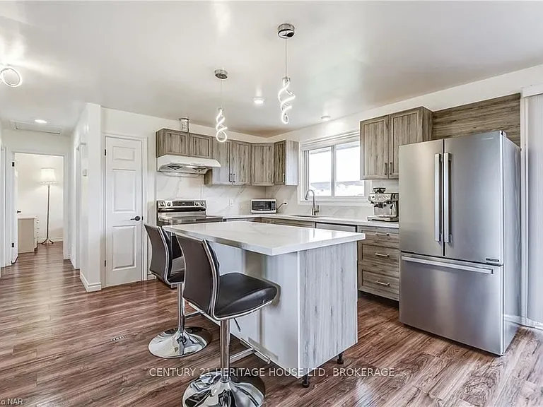 10 Madison St — Photo 7