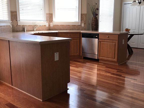 5th image of 1544 Rolling Meadows Dr