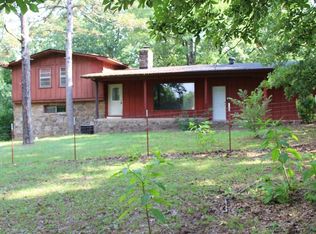 1878 Paradise Acres Rd, Russellville, AR 72802