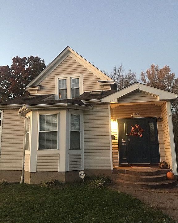 1st image of 1849 Penthley Ave