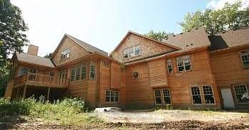 1st image of 460 Long Lake Rd E