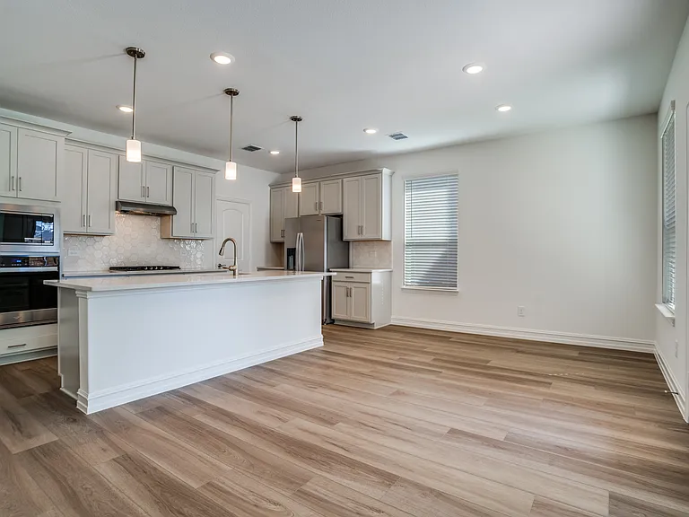 1600 Tyler Dr — Photo 12