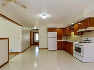911 Polk St, Dexter, IA 50070