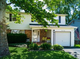 2090 Drumlin Dr, Grove City, OH 43123