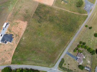 606 McSwain Rd, Chesnee, SC 29323