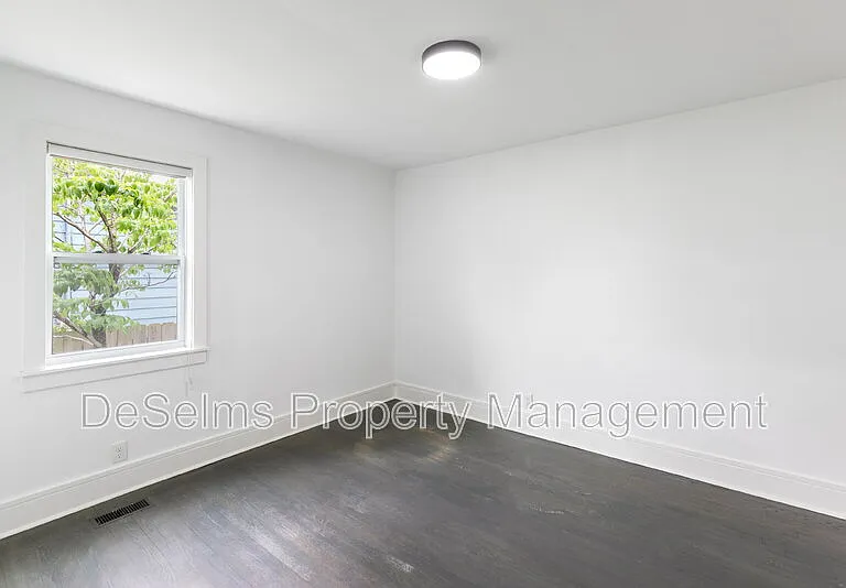 927 Chickasaw Ave — Photo 16