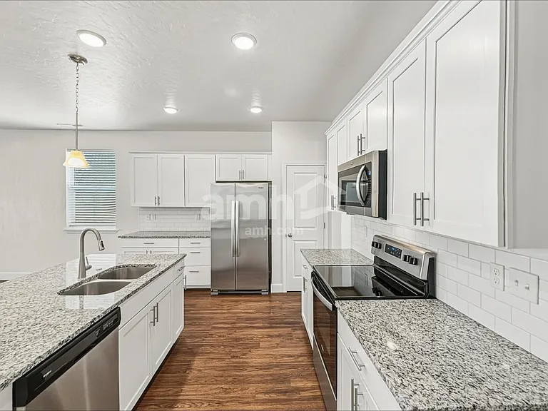 3453 S Bartlett Way — Photo 4