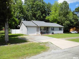 810 Farris St, Carterville, IL 62918
