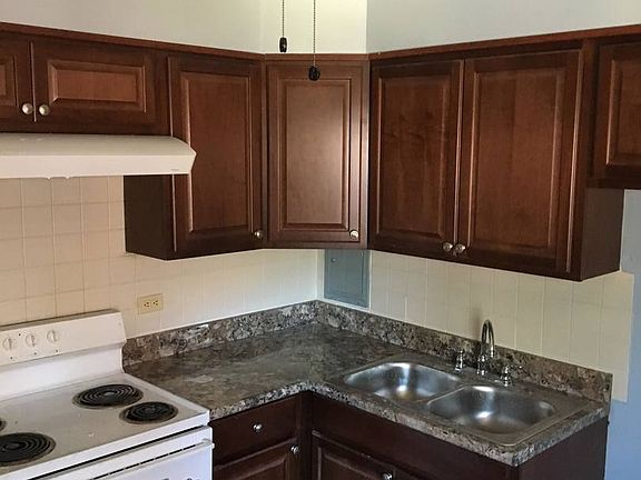 3rd image of 2121 W Farragut Ave APT 1H