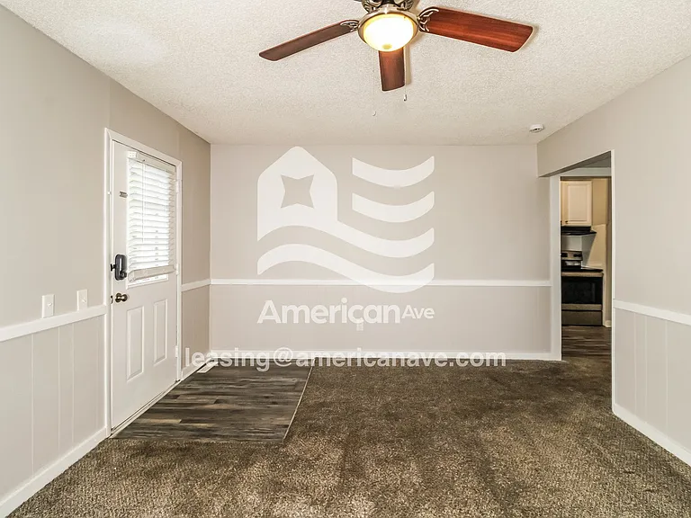 702435_004_living_room_13680909.jpg