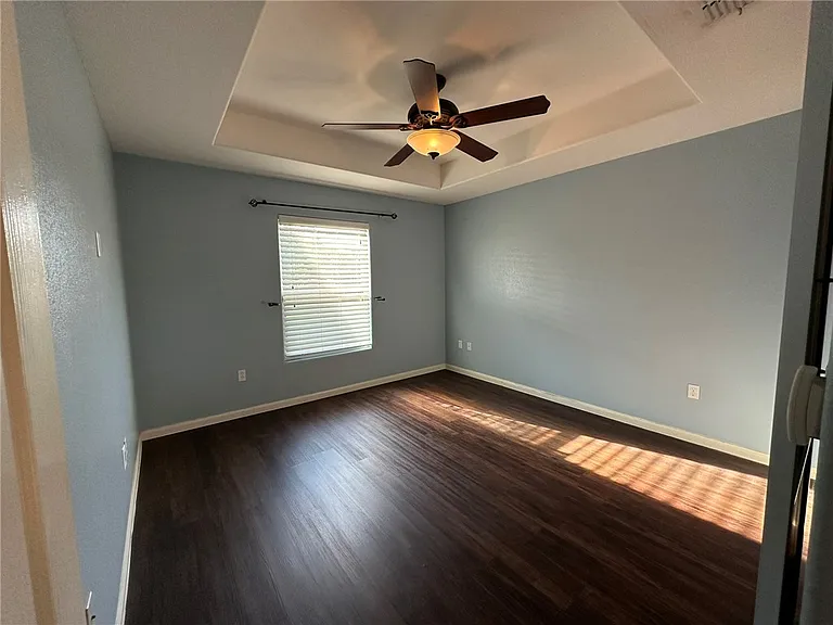 1132 Imperial St — Photo 6