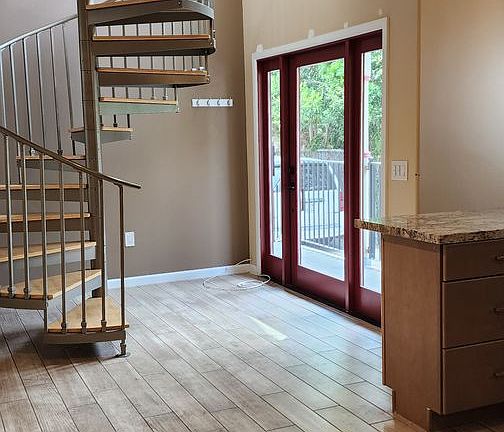 4th image of 1631 E 4th St #16335