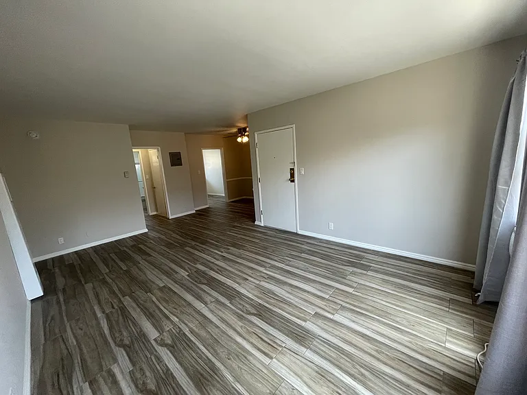 123 S Alexandria Ave #5 — Photo 2