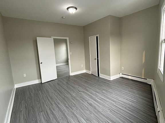 3rd image of 951 Clinton Ave #1A