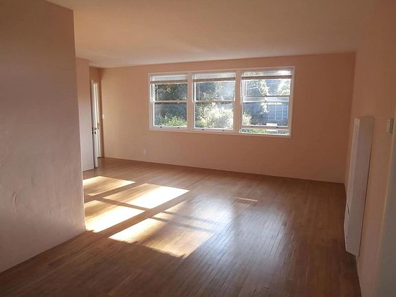 3rd image of 1685 Woodland Ave #1685