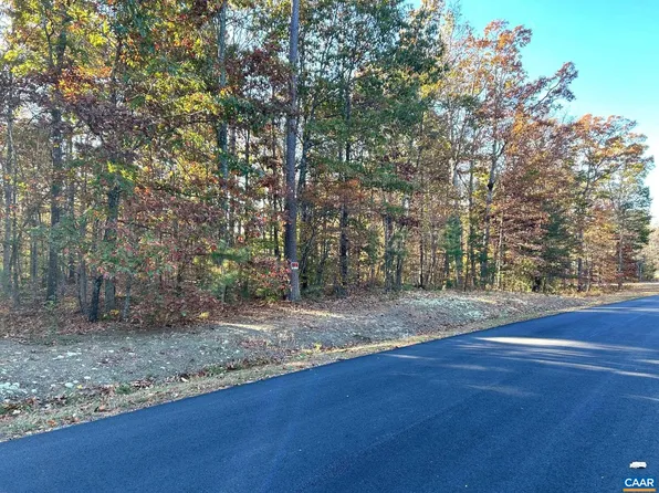 5 Walnut View Dr, Troy, VA 22974