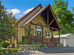 4900 NW Waukomis Dr, Northmoor, MO 64151