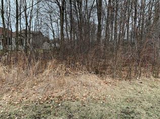 12 King Oak Ct, Random Lake, WI 53075