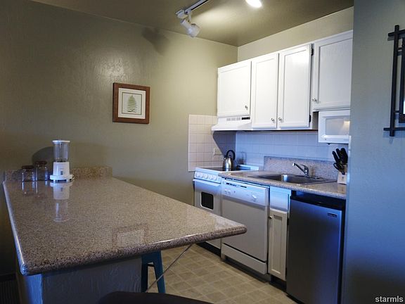 3rd image of 3535 Lake Tahoe Blvd #131