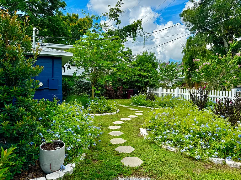 115 N Hampton Ave — Photo 2