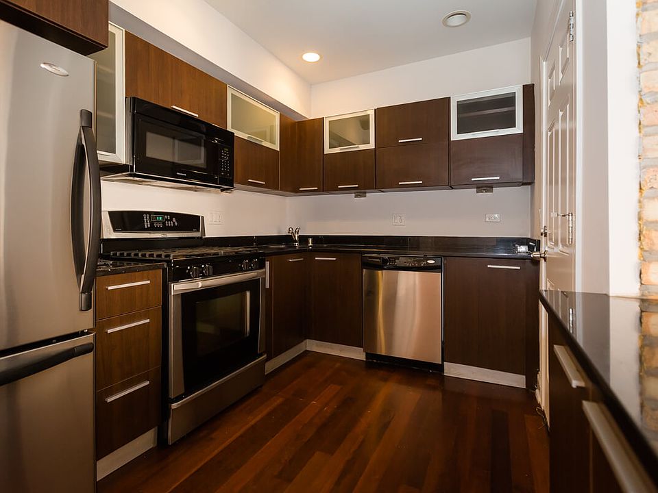 1st image of 6922 N Greenview Ave #6924-2E