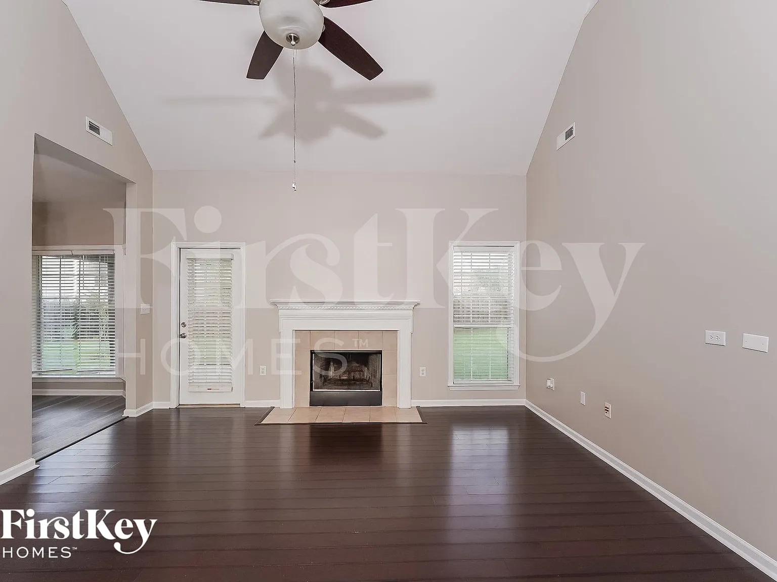 3 bed, 2.0 bath, 1507 sqft, $1,930 — Photo 2